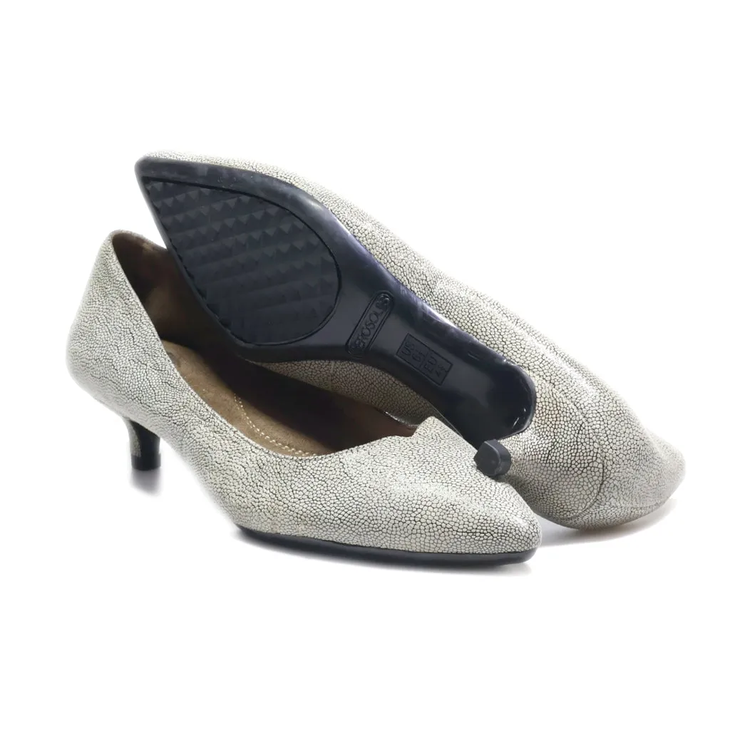 Aerosoles Kitten Heels Leather Grey Colour For Women