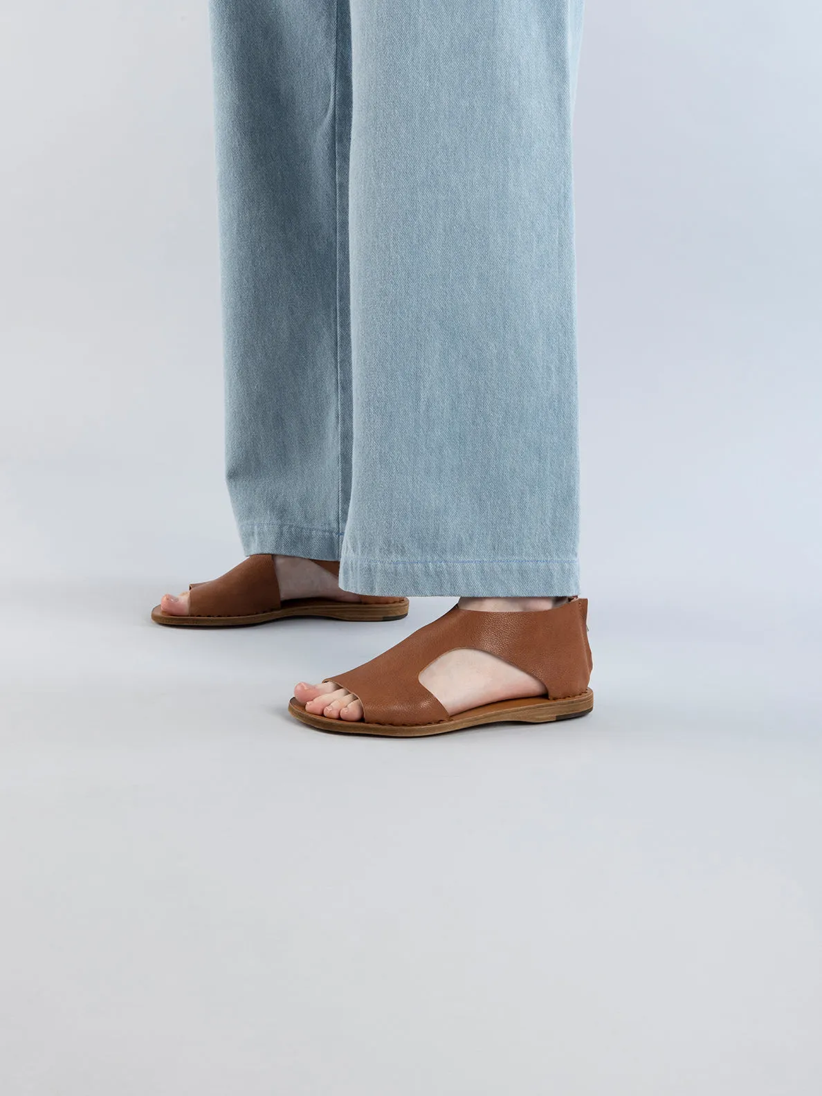 ITACA 047 - Gold Leather Sandals