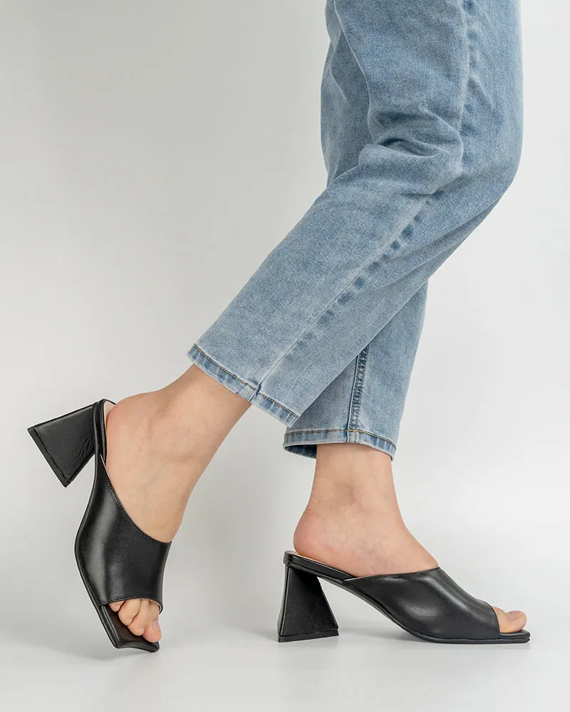 Minimalist Solid Color Chunky Heel Sandals