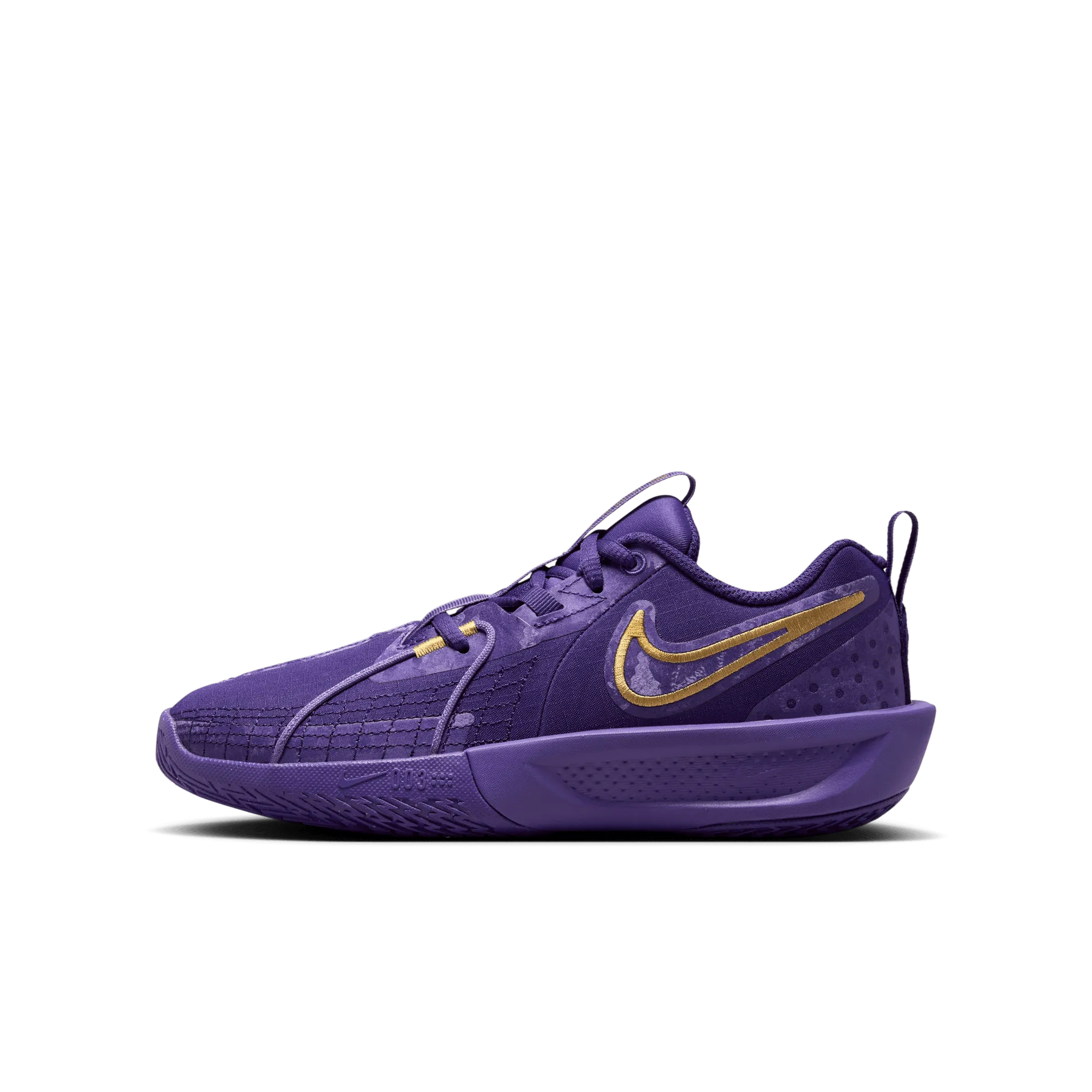 NIKE G.T. CUT 3 BIG KIDS' BASKETBALL SHOES