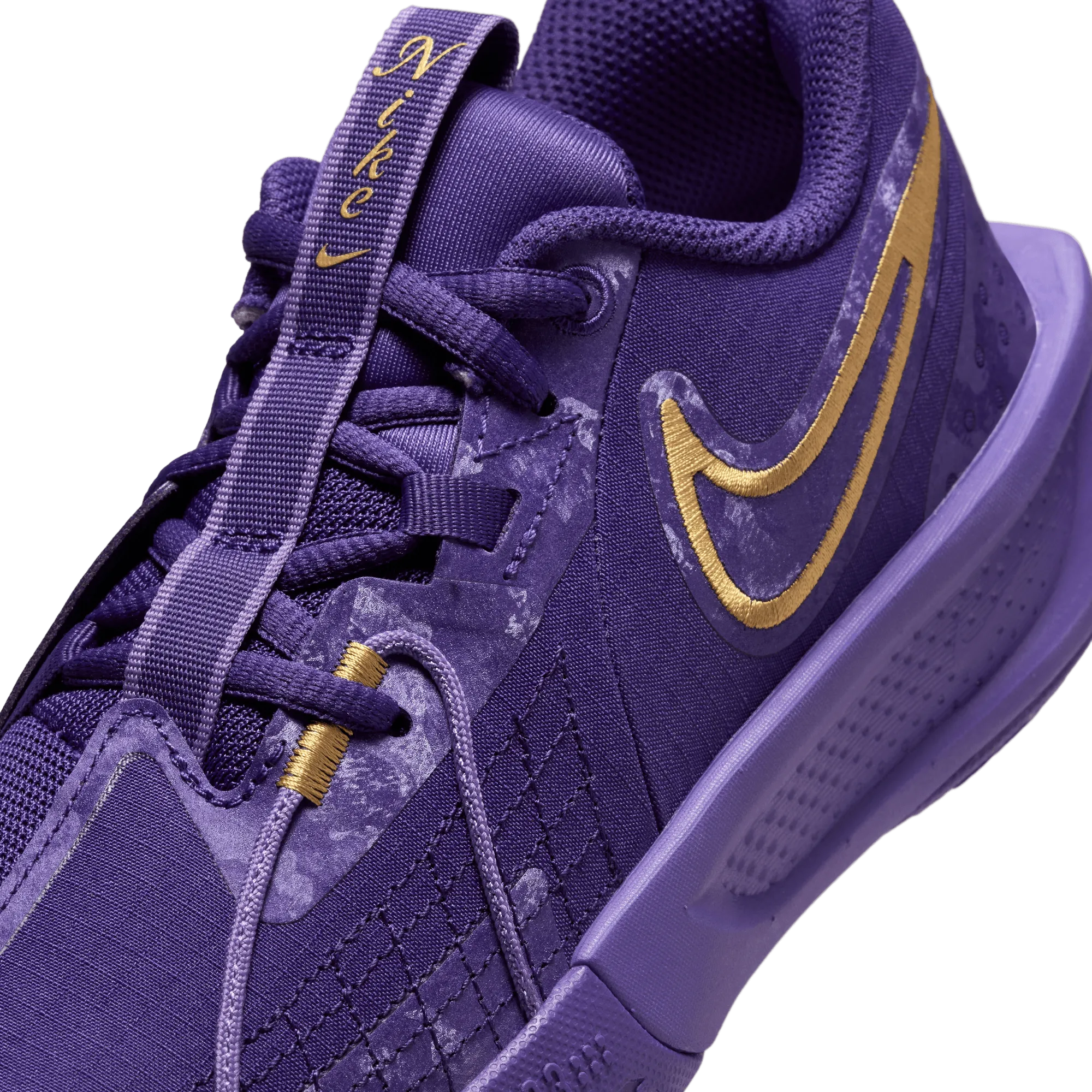 NIKE G.T. CUT 3 BIG KIDS' BASKETBALL SHOES