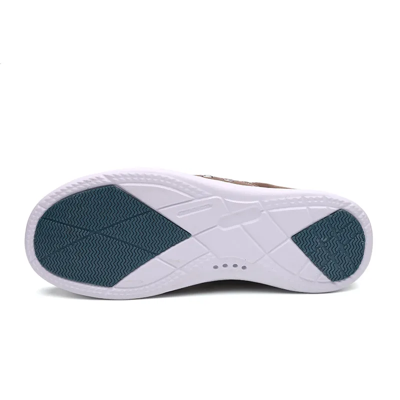 Slip on Mens Canvas Shoes Breathable Outdoor Walking Shoes | runandup