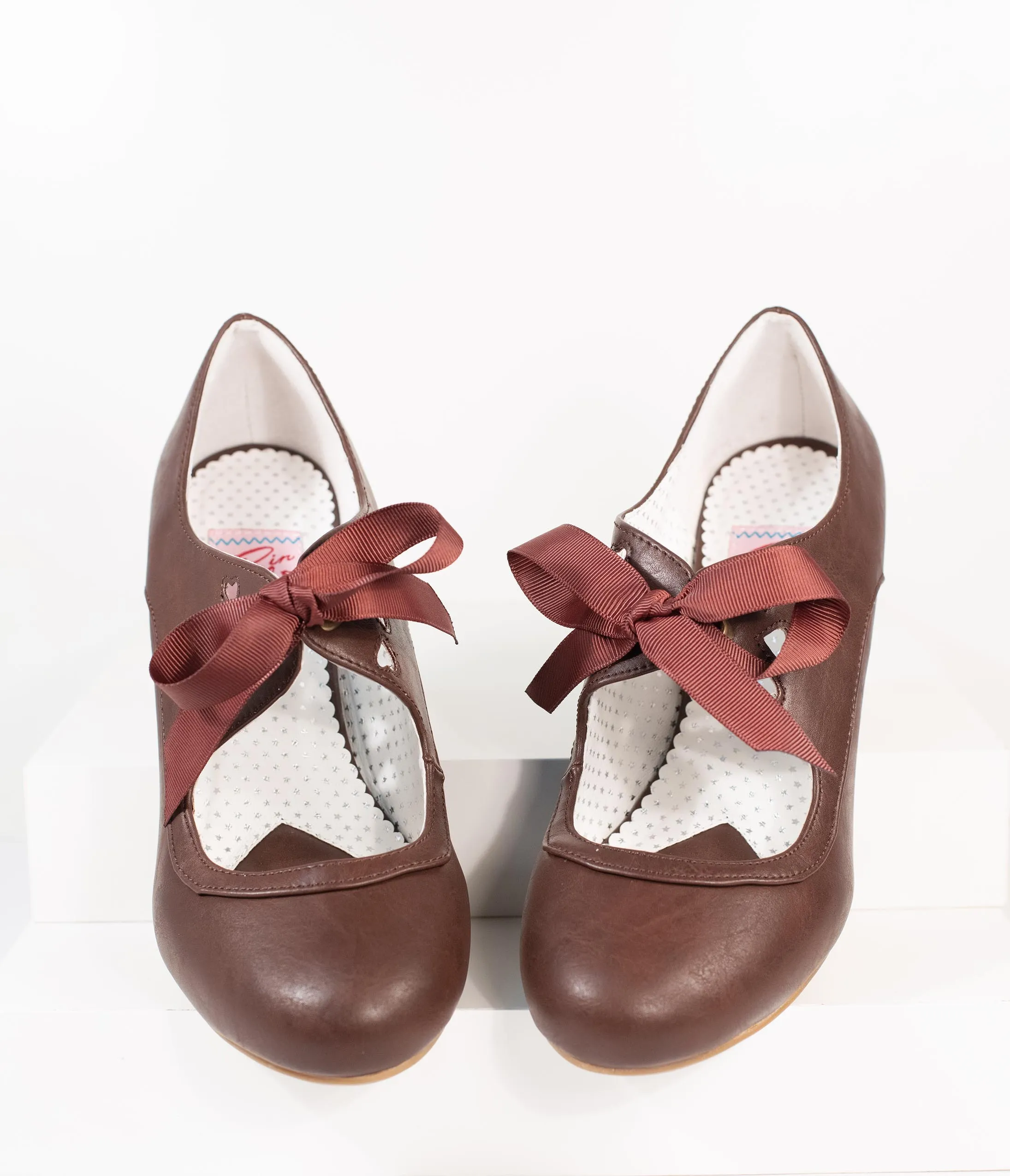 Vintage Style Dark Brown Leatherette Wiggle Bow Heels