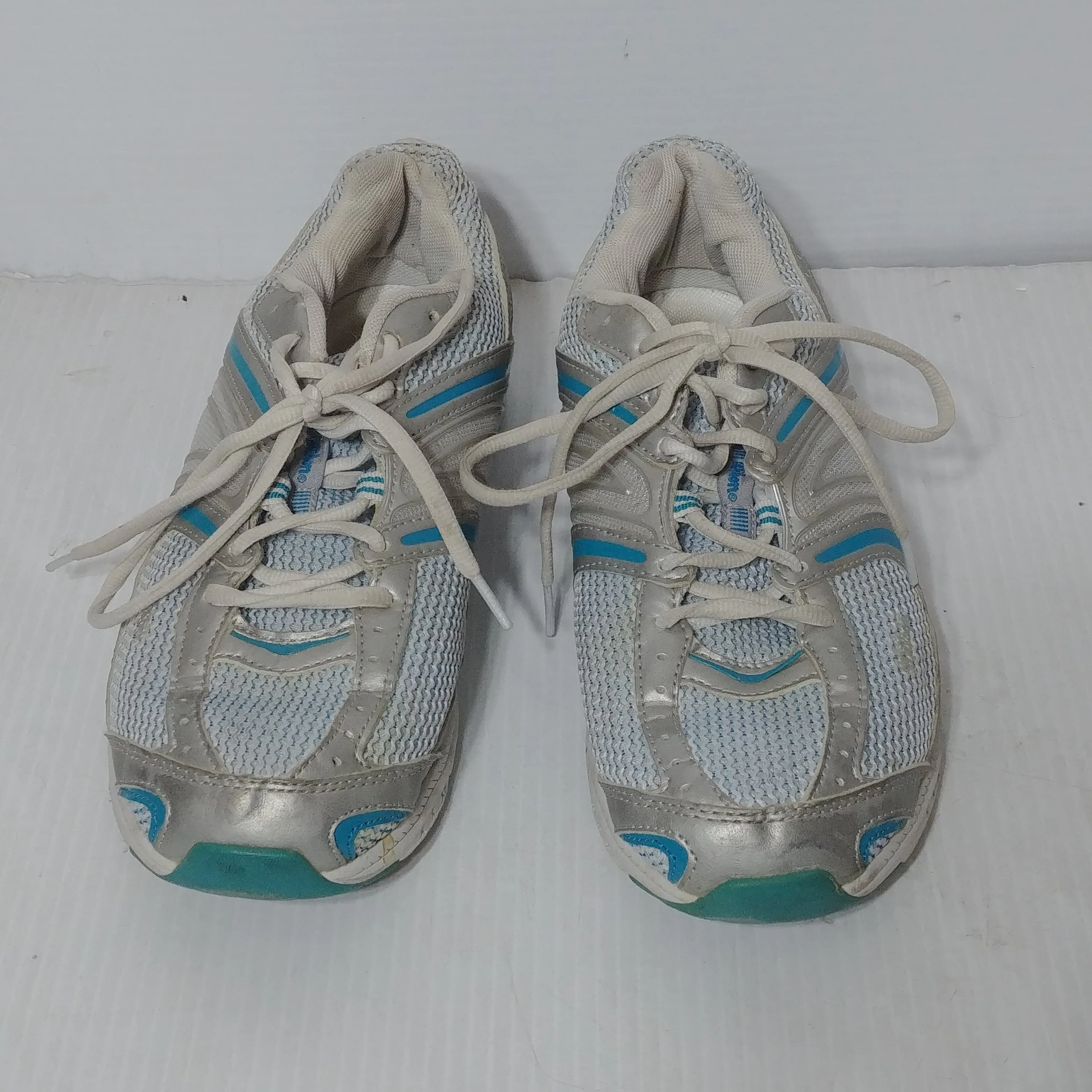 Wilson Womens Running Shoe - Size 10 - Pre-owned - CC4L7J