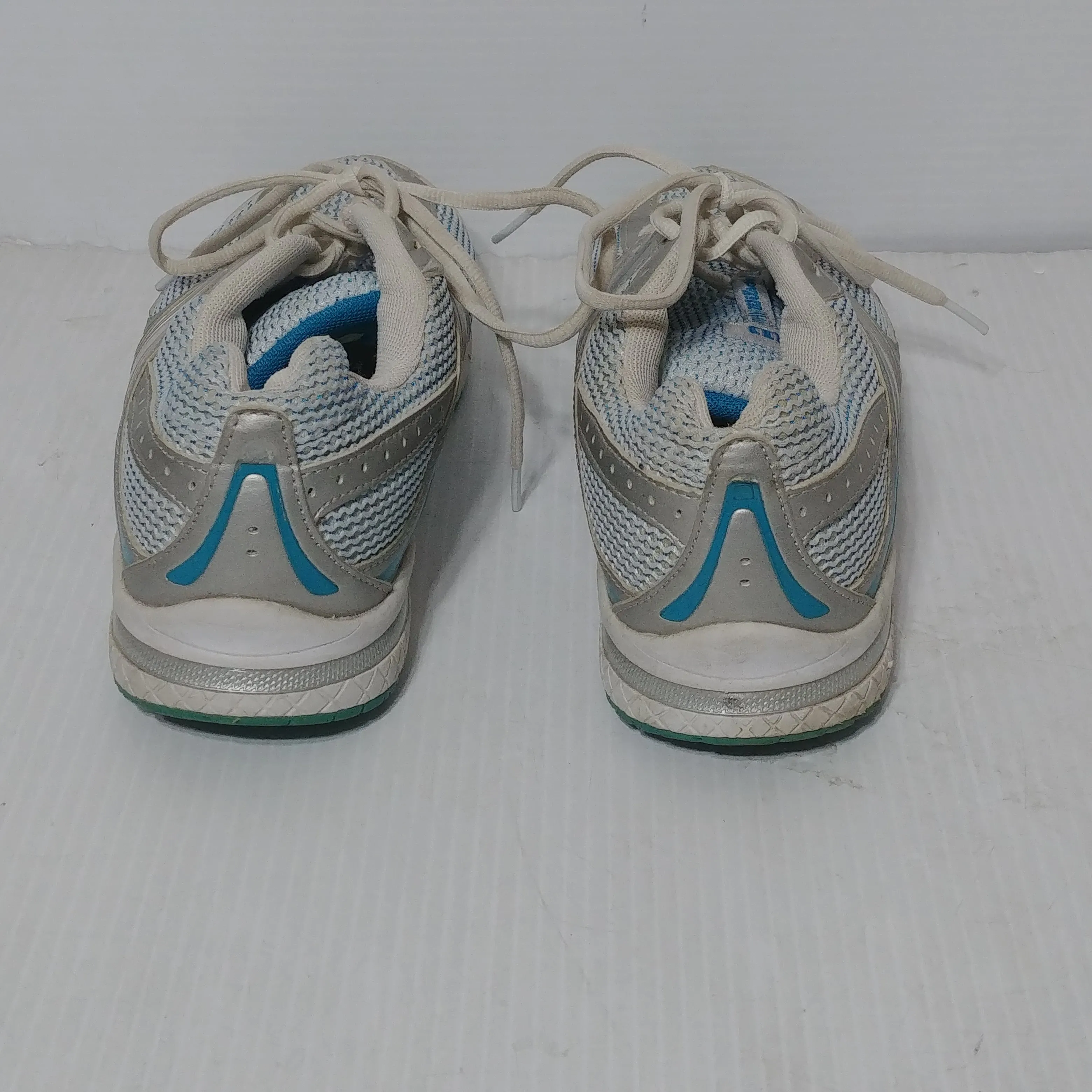 Wilson Womens Running Shoe - Size 10 - Pre-owned - CC4L7J