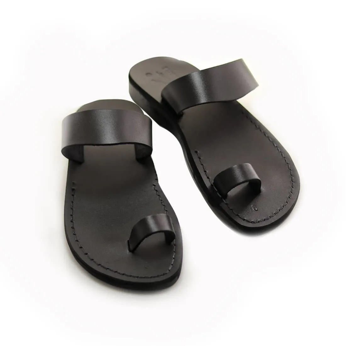 Xanthe - Minimalist Black leather toe ring sandal
